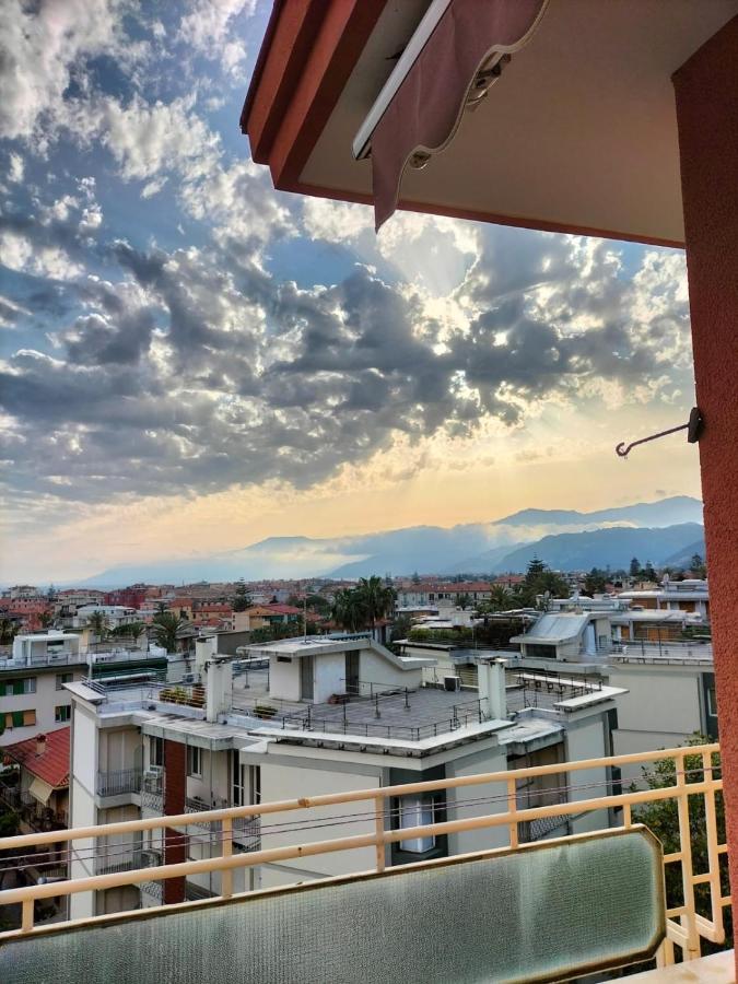 Ferienwohnung Attico Con Vista Mozzafiato Bordighera Exterior foto